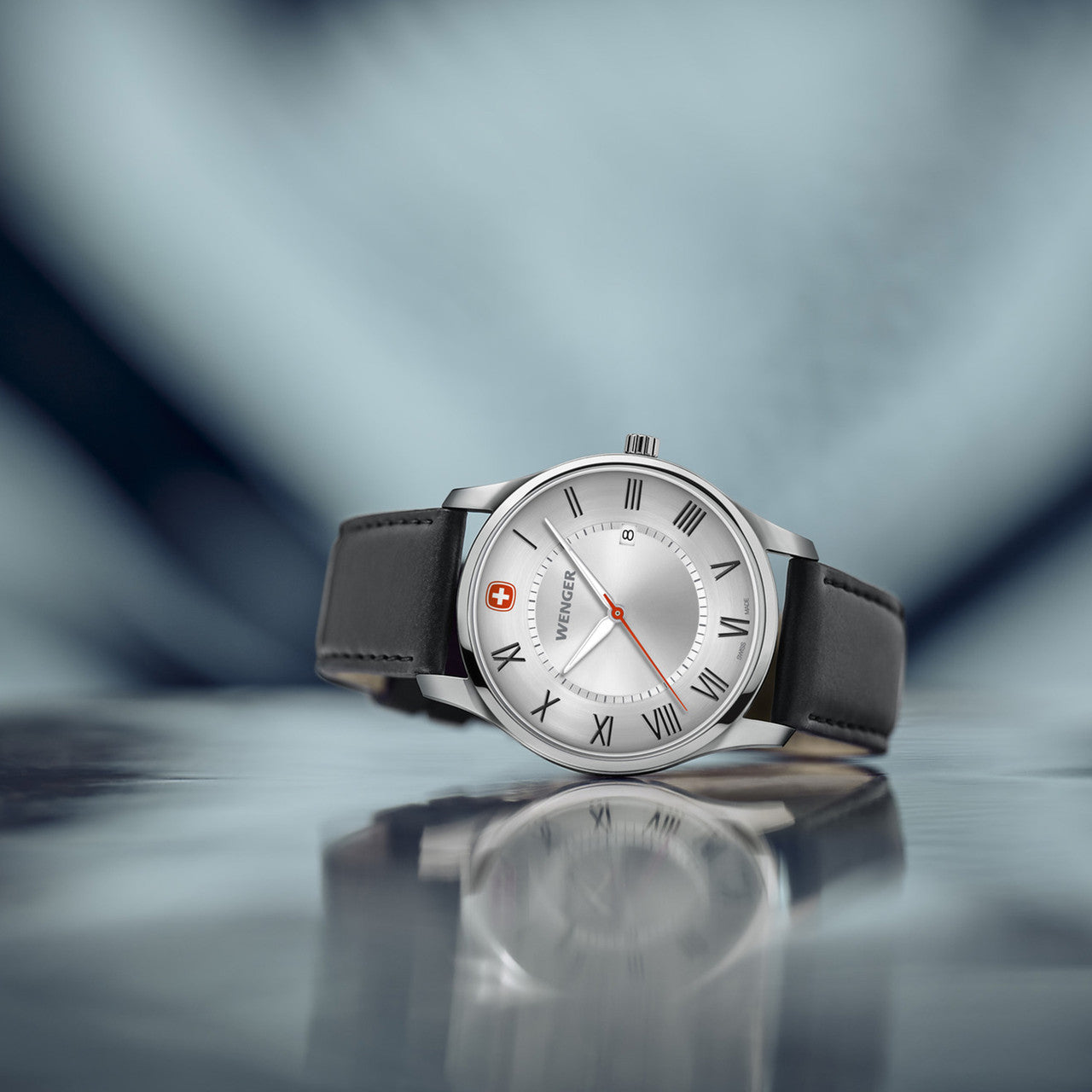 City Classic, Silver Dial, Black Leather Strap 42 mm
