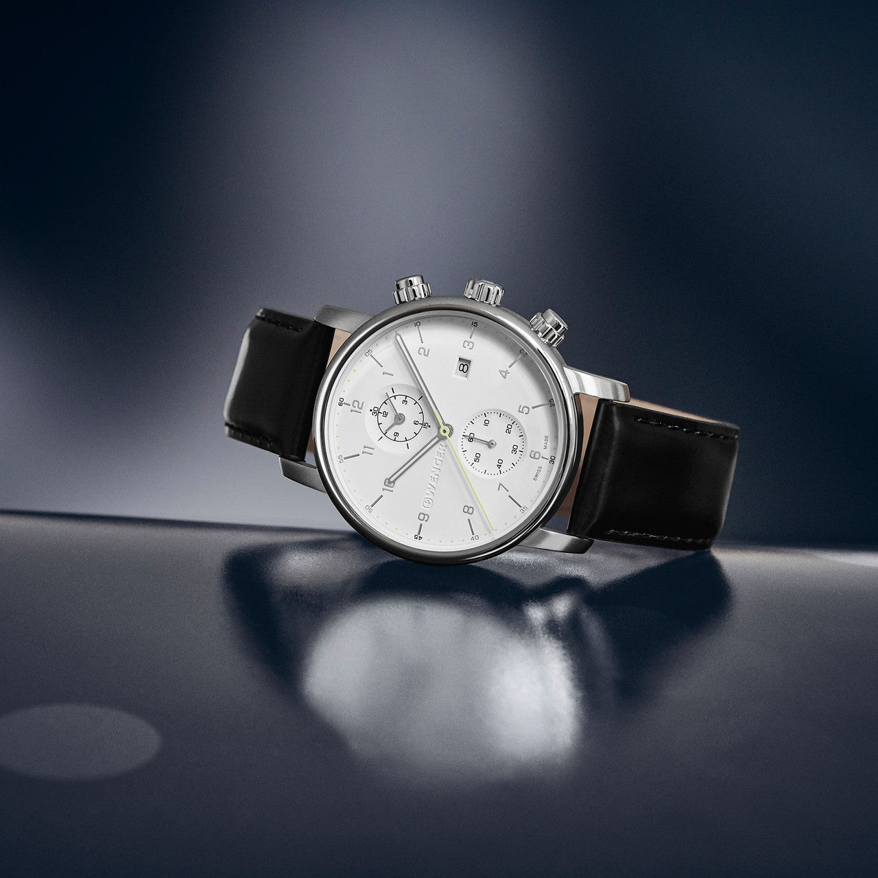 Urban Classic Chrono, 42mm, white, leather