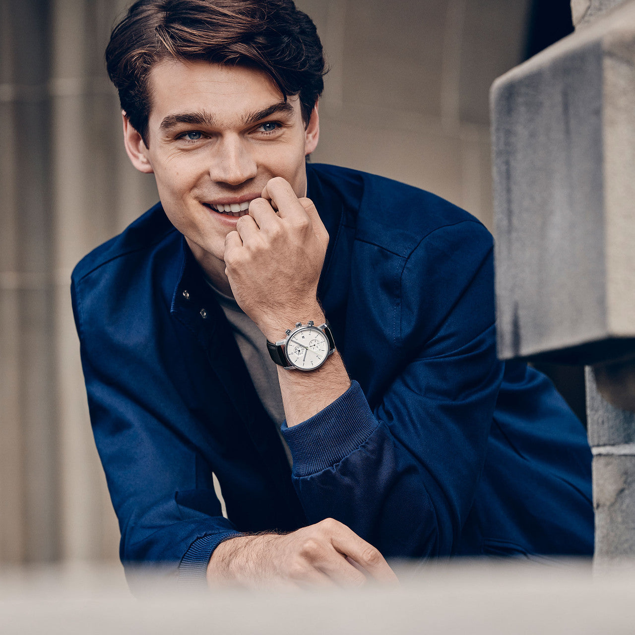 Urban Classic Chrono, 42mm, white, leather