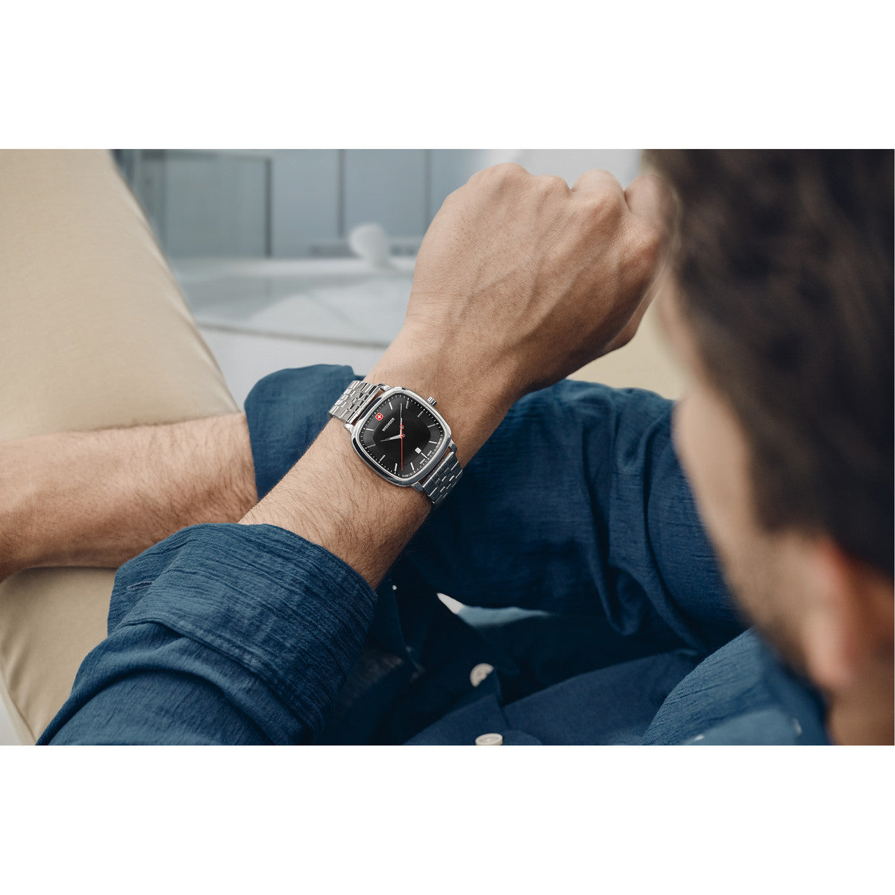 Vintage Classic 37mm, Black dial, Silver Stainless Steel