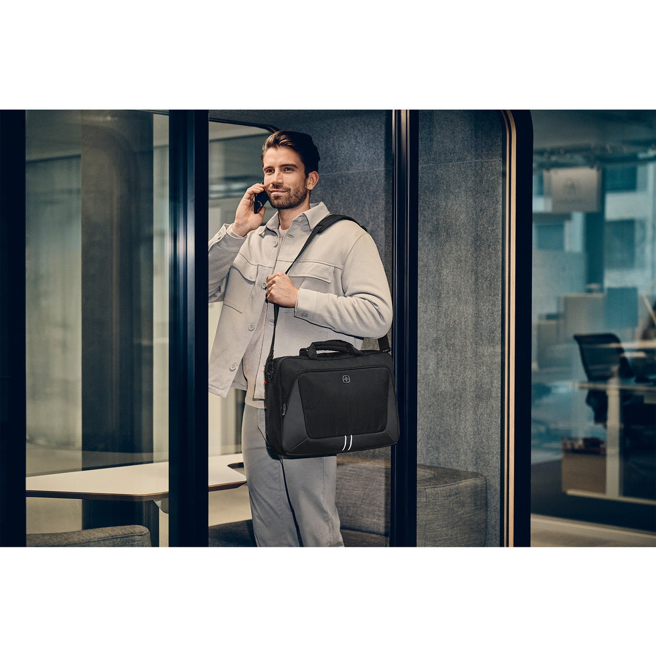 XE Brief 16in Laptop Briefcase with Tablet Pocket Black